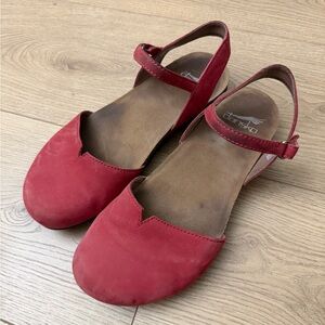 Dansko Women’s rowan CINNABAR LEATHER DRESS SHOES size 36 or size 5.5